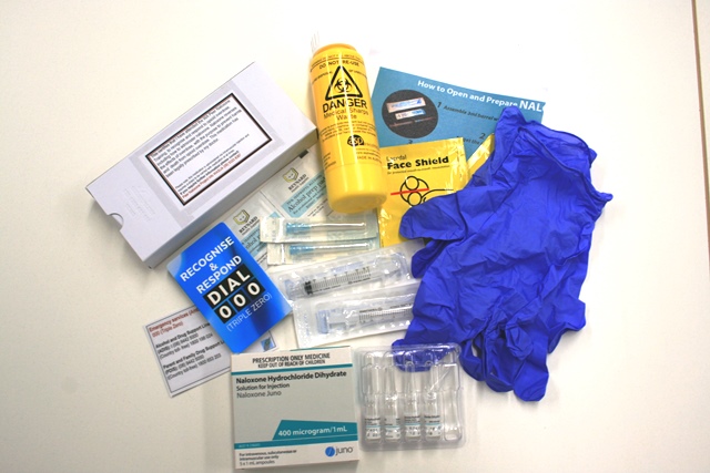 Naloxone kits